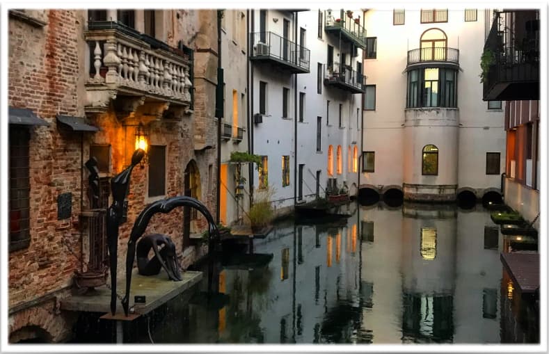 Via Trevisi al tramonto con il Ponte della Malvasia, Treviso